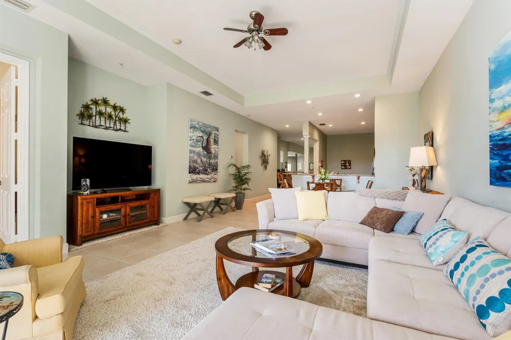2320 Water Oak Court SW #123 Vero Beach, FL 32962