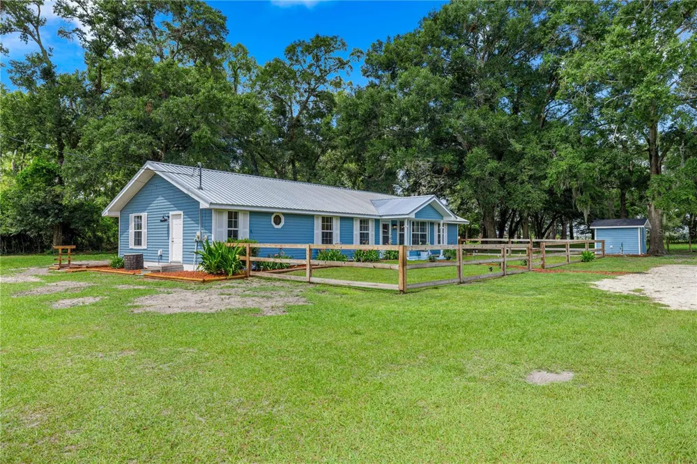 1890 NW 167TH PLACE Trenton, FL 32693