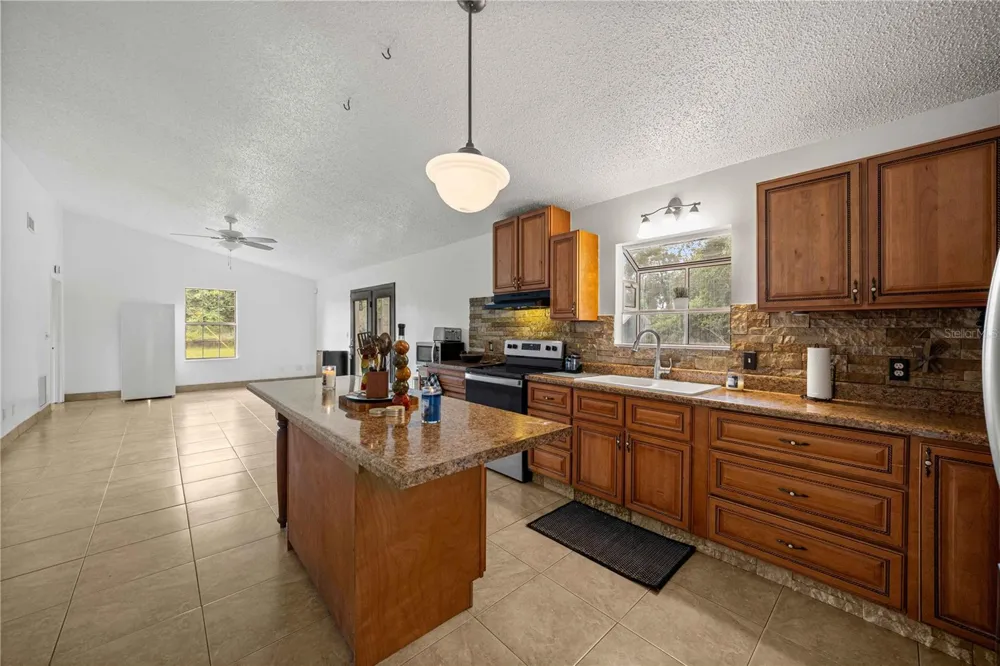 1890 NW 167TH PLACE Trenton, FL 32693