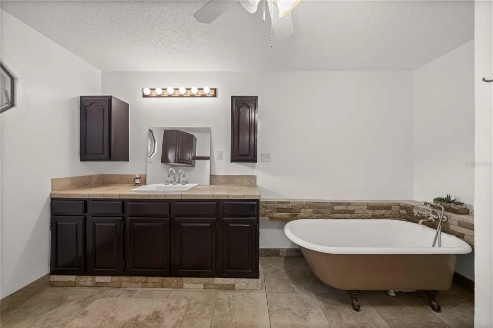 1890 NW 167TH PLACE Trenton, FL 32693
