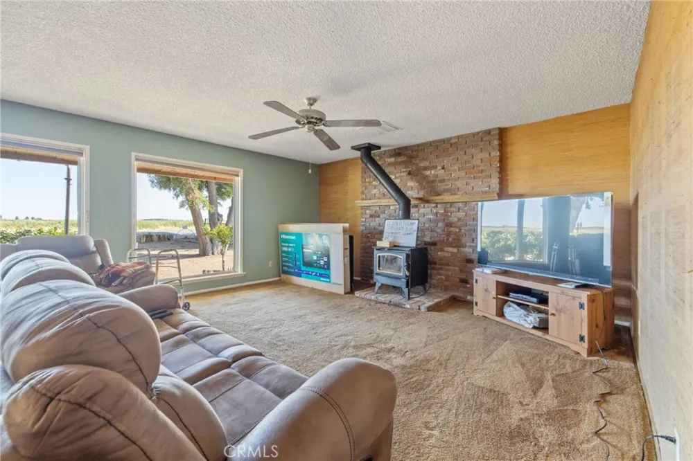 16565 Lacey Boulevard Lemoore, CA 93245