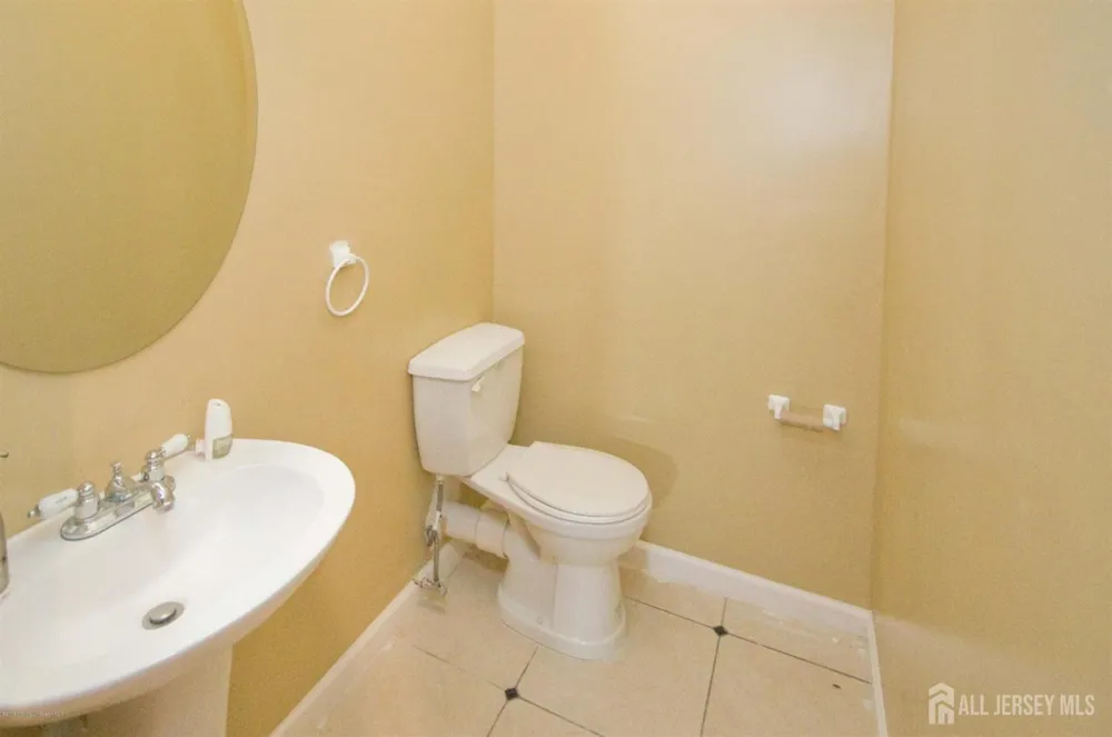 17 Santa Fe Avenue Old Bridge, NJ 08857