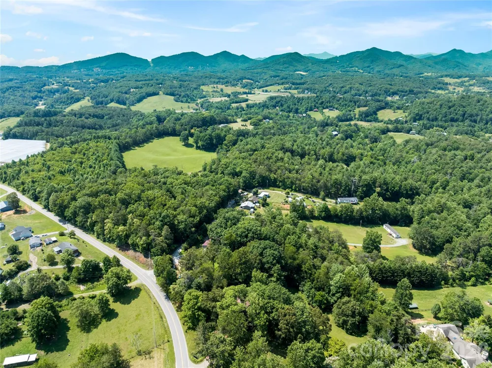 99999 Bear Creek Road Leicester, NC 28748