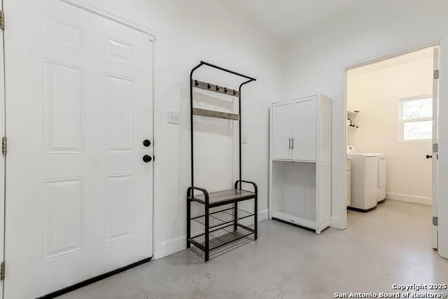 1209 Avenue K Hondo, TX 78861