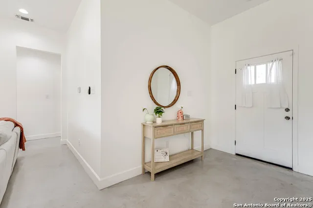 1209 Avenue K Hondo, TX 78861