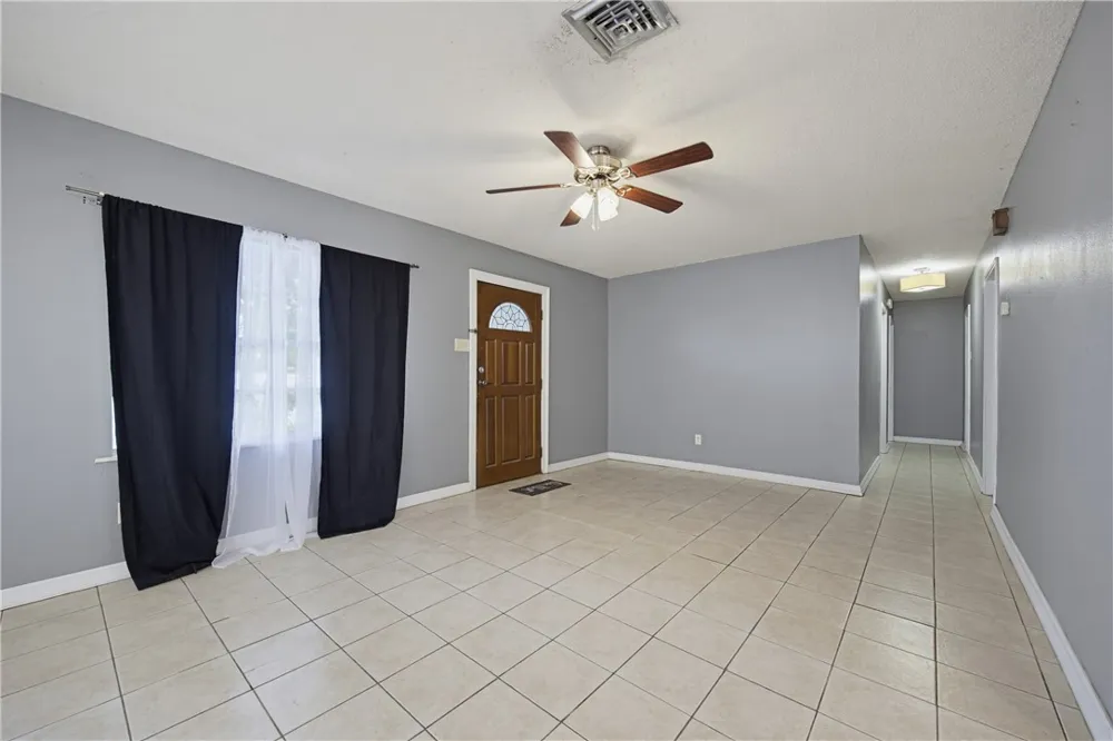 307 Bullard Odem, TX 78370