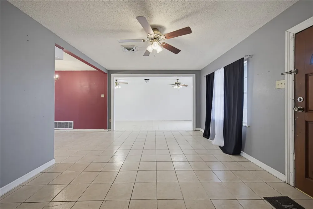 307 Bullard Odem, TX 78370