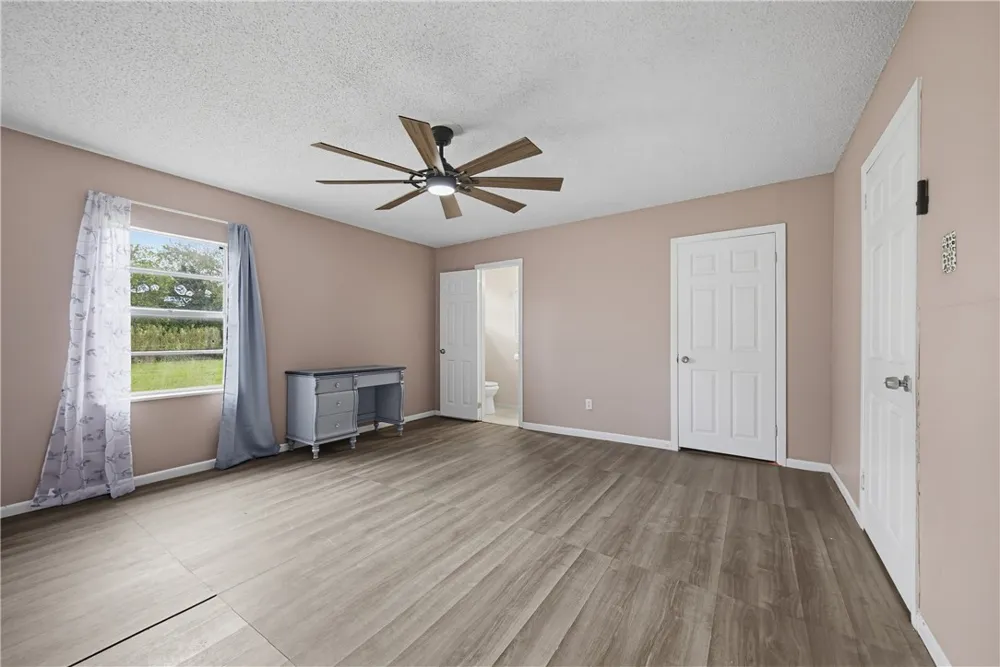 307 Bullard Odem, TX 78370