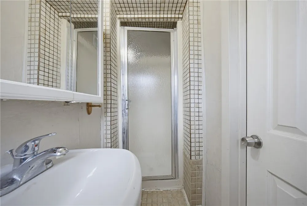 307 Bullard Odem, TX 78370
