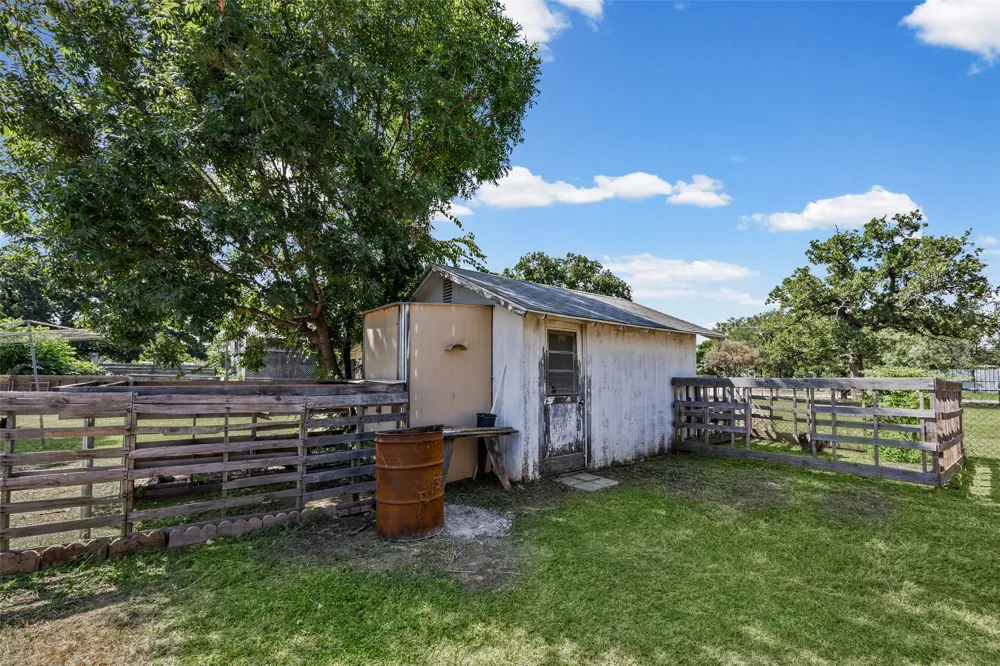 1406 Kingfish Drive Granite Shoals, TX 78654