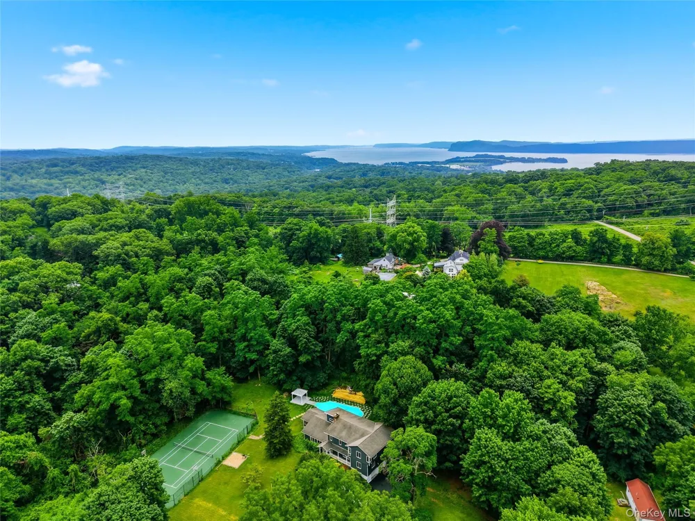 12 E Mount Airy Road Croton-on-Hudson, NY 10520
