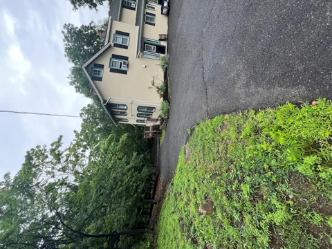 418 Christian Herald Road #1