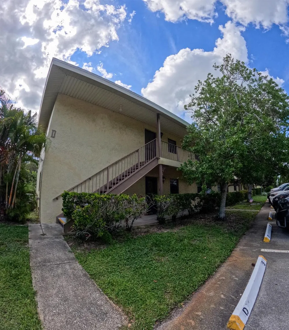400 18th Street #D Vero Beach, FL 32960