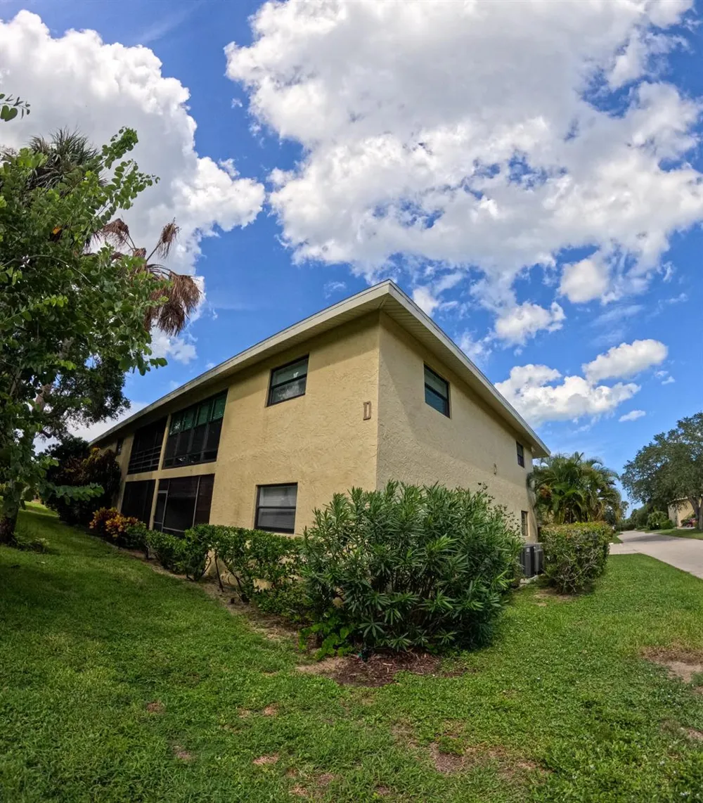 400 18th Street #D Vero Beach, FL 32960