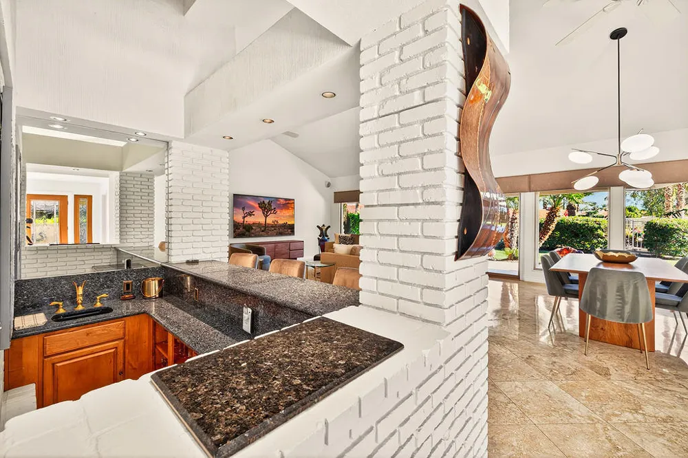 45668 Pueblo Road Indian Wells, CA 92210