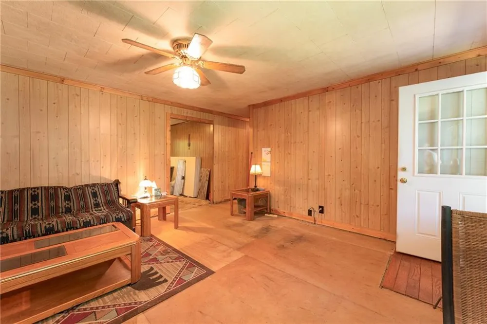 132 Mockingbird Lane McCaysville, GA 30555