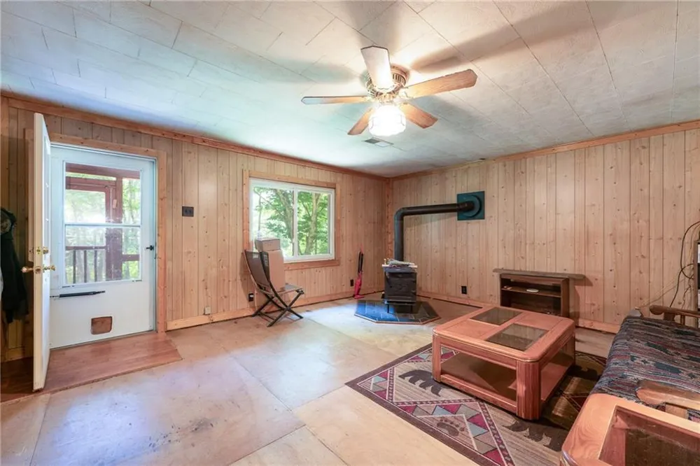 132 Mockingbird Lane McCaysville, GA 30555