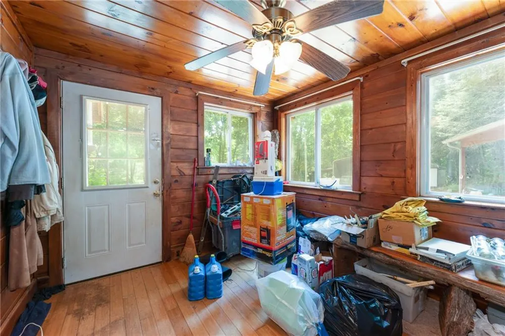 132 Mockingbird Lane McCaysville, GA 30555