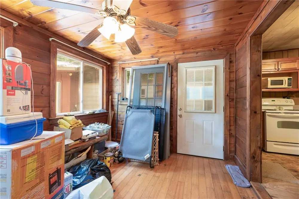 132 Mockingbird Lane McCaysville, GA 30555