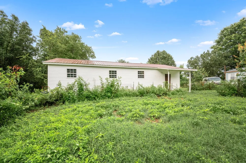 243 N G St Hillsboro, TN 37342