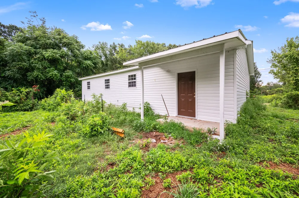 243 N G St Hillsboro, TN 37342