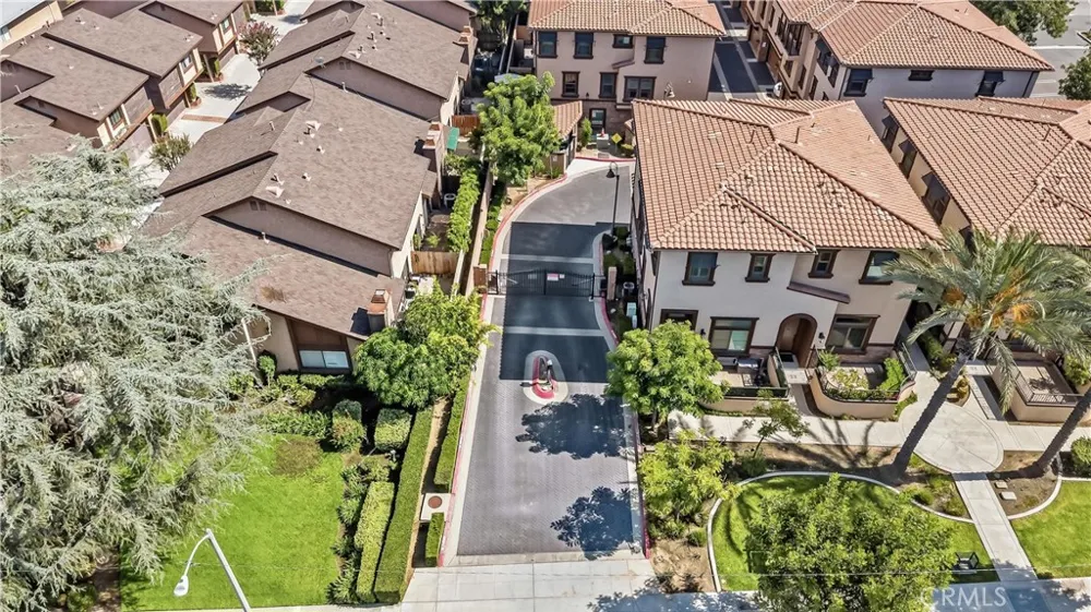 656 W Huntington #O-1 Arcadia, CA 91007