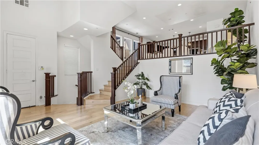 656 W Huntington #O-1 Arcadia, CA 91007