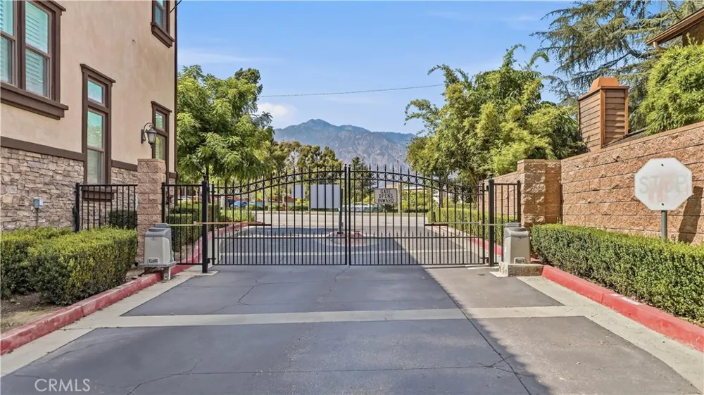 656 W Huntington #O-1 Arcadia, CA 91007