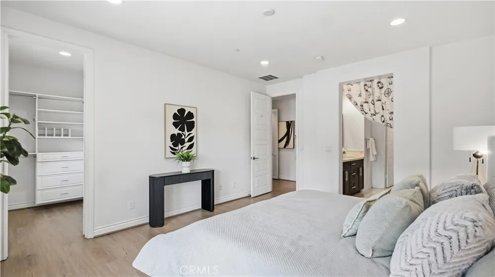 656 W Huntington #O-1 Arcadia, CA 91007