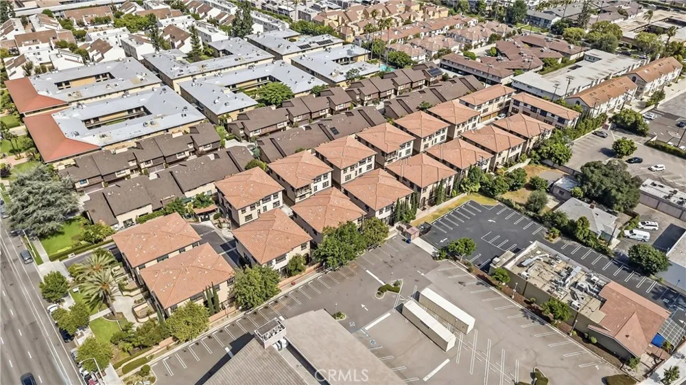 656 W Huntington #O-1 Arcadia, CA 91007