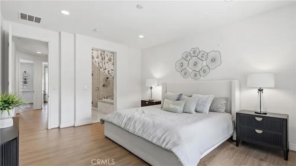 656 W Huntington #O-1 Arcadia, CA 91007