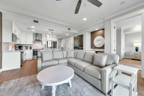 206 Henderson Resort Way #5103