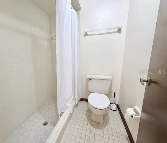 5184 LAZY OAKS DRIVE Winter Park, FL 32792