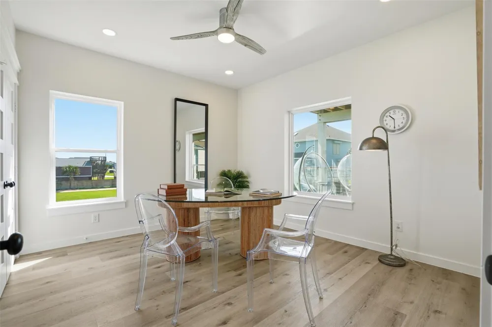 18 Blue Heron Circle Jamaica Beach, TX 77554