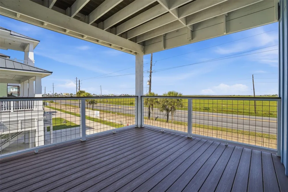 18 Blue Heron Circle Jamaica Beach, TX 77554