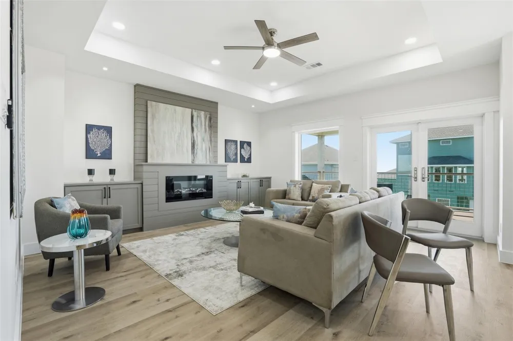 18 Blue Heron Circle Jamaica Beach, TX 77554