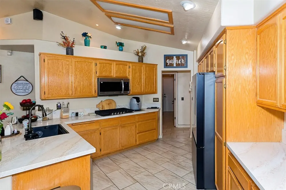 12776 Skyline Ranch Apple Valley, CA 92308