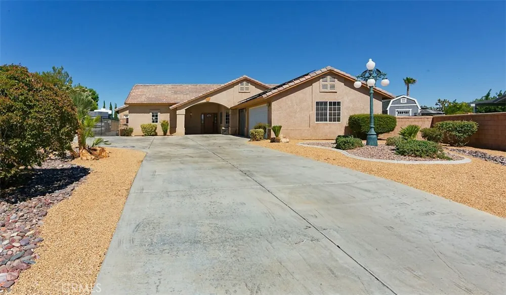 12776 Skyline Ranch Apple Valley, CA 92308
