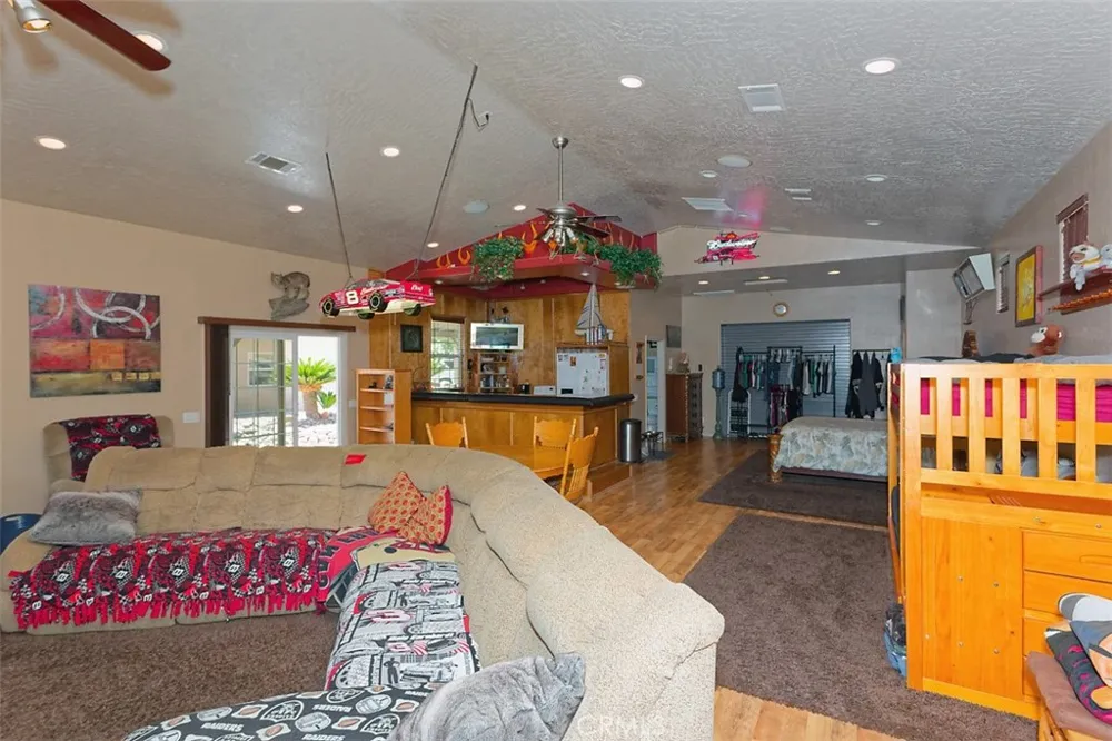 12776 Skyline Ranch Apple Valley, CA 92308
