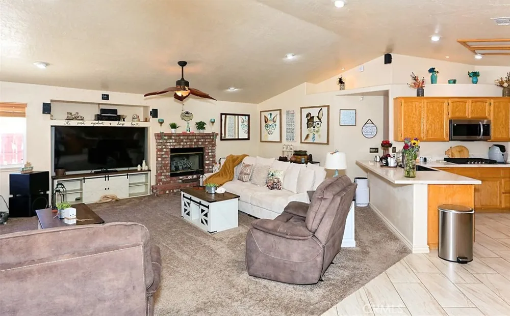 12776 Skyline Ranch Apple Valley, CA 92308