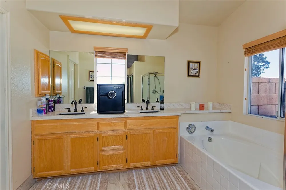 12776 Skyline Ranch Apple Valley, CA 92308