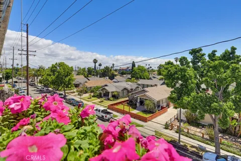 363 Newport Avenue #302