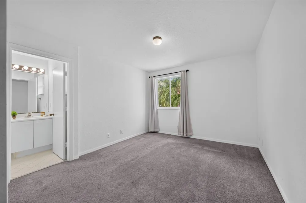 2391 Pasadena Way Weston, FL 33327