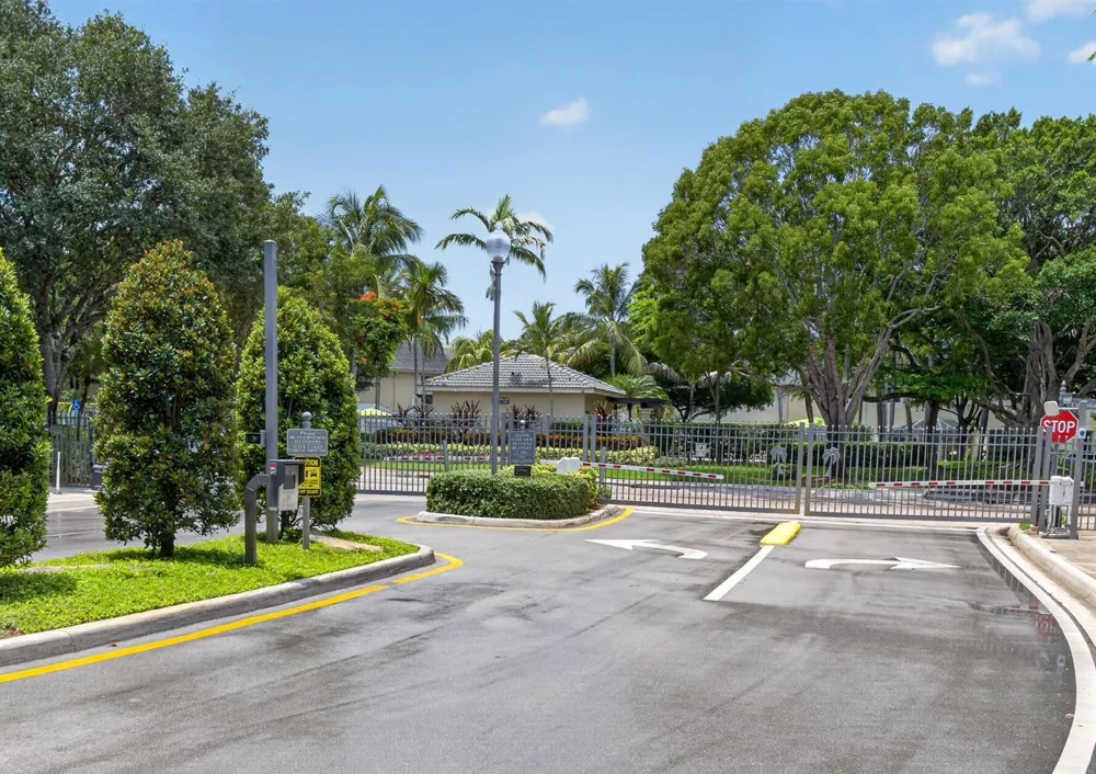 2391 Pasadena Way Weston, FL 33327