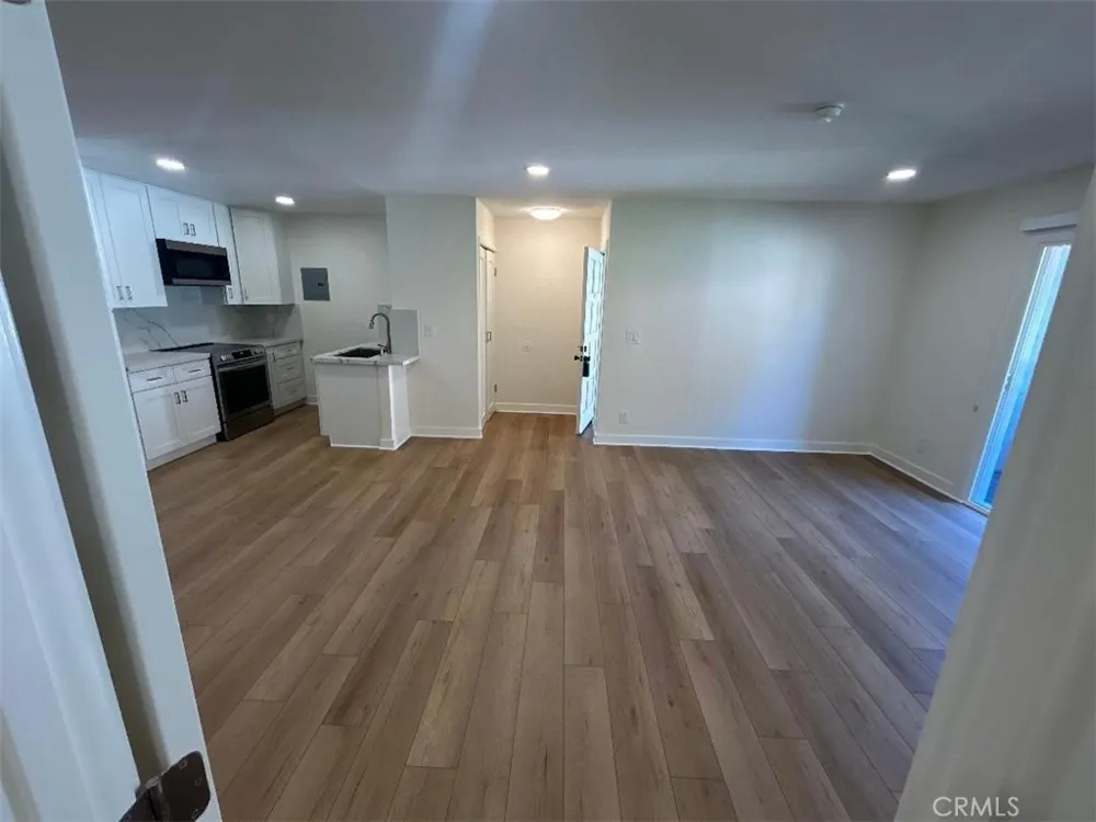 2511 W Sunflower Avenue #J7 Santa Ana, CA 92704