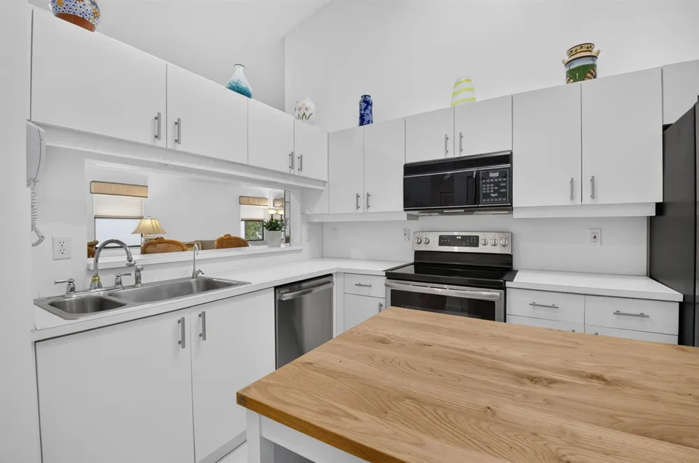 10039 53rd Way S #2303 Boynton Beach, FL 33437