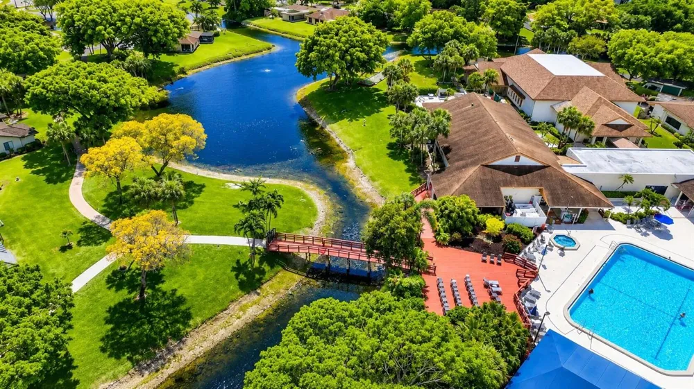 10039 53rd Way S #2303 Boynton Beach, FL 33437