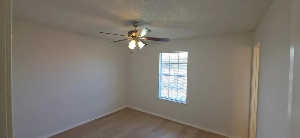 233 Vista Way #235 Benbrook, TX 76126
