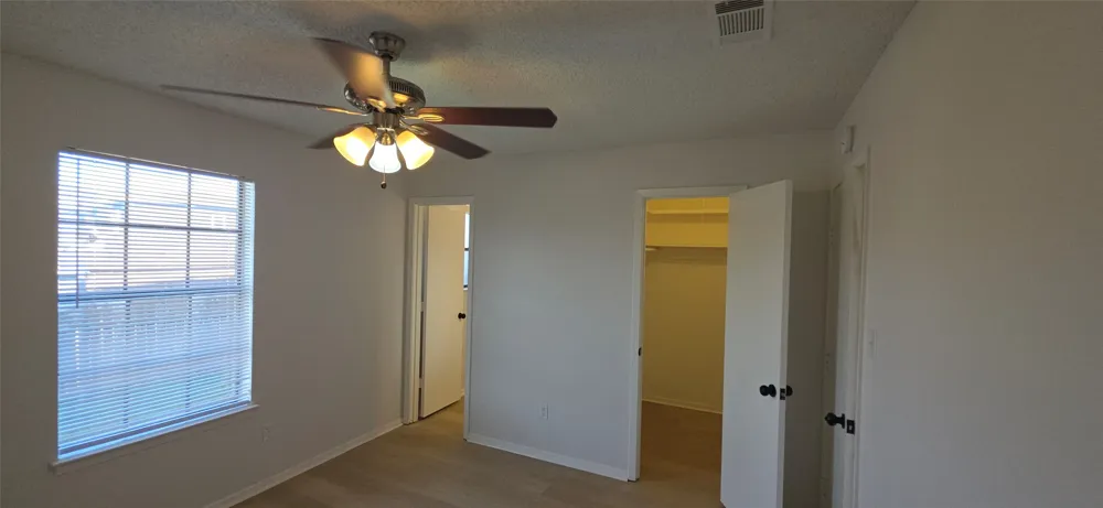 233 Vista Way #235 Benbrook, TX 76126