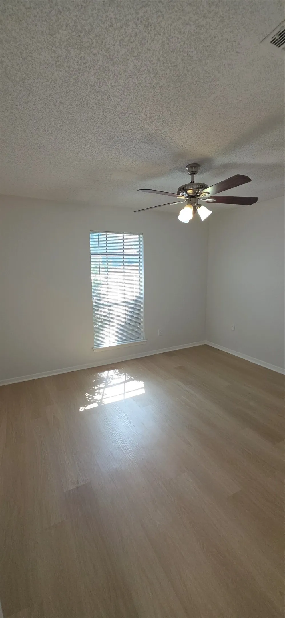 233 Vista Way #235 Benbrook, TX 76126